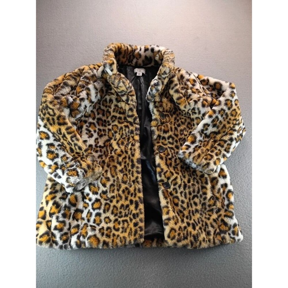 Crown and ivy fur coat